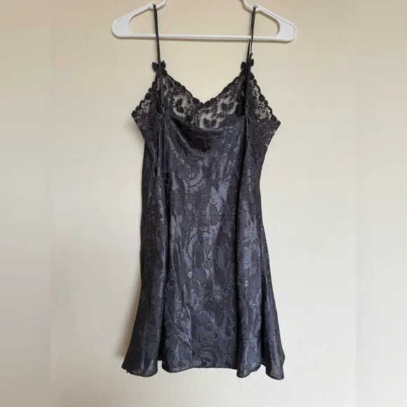 Victoria’s Secret Vintage Gray Satin Kimono Robe Chemise Set - Picture 9 of 9